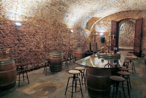 La Cantina del Castello – a glimpse of the ancient cellar – BBofItaly