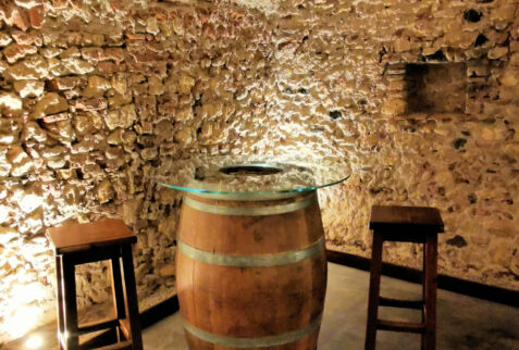 La Cantina del Castello – a glimpse of the ancient cellar – BBofItaly