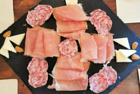 La Cantina del Castello – cured meats accompany our wine tasting experience – BBofItaly