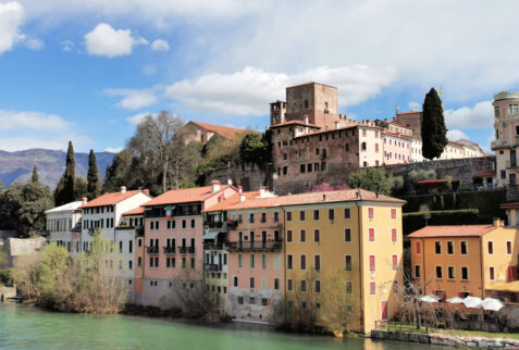 Bassano del Grappa – a glimpse from Ponte degli Alpini – BBofItaly