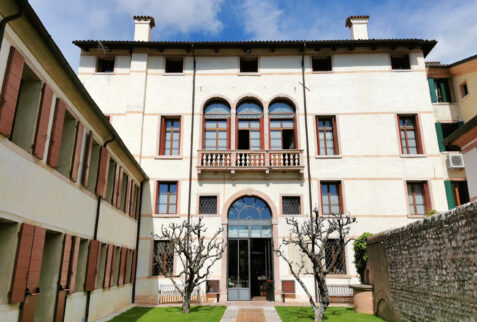Bassano del Grappa – a glimpse of the fantastic Palazzo Roberti – BBofItaly