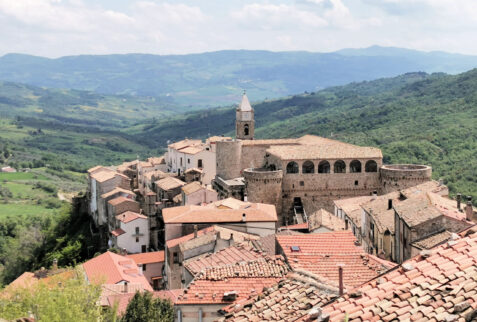 Civitacampomarano – the hamlet on the top of a hill – BBofItaly