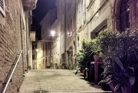 Montefiore dell’Aso – the hamlet by night – BBofItaly