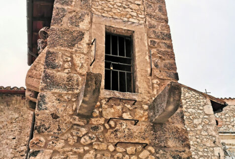 Santo Stefano di Sessanio – the side of the fortified Porta Urbica – BBofItaly
