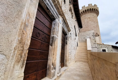 Santo Stefano di Sessanio – a glimpse of the hamlet tower - BBofItaly