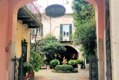 Varese – the entrance to a fantastic courtyard – BBofItaly