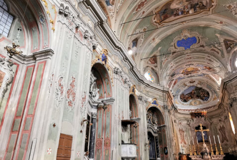 Cervo – a glimpse of the interior of San Giovanni Battista church – BBofItaly