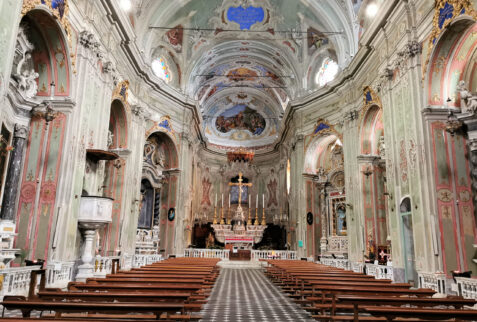 Cervo – a glimpse of the interior of San Giovanni Battista church – BBofItaly