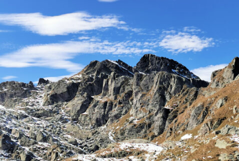 Benigni shelter – Dente di Mezzaluna mountain seen from the small flat land where Benigni stands – BBofItaly