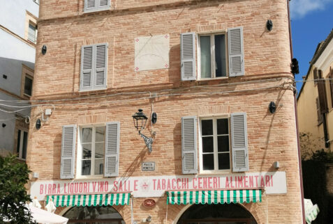 Grottammare – an ancient food, liquors, cigarettes and salt shop – BBofItaly