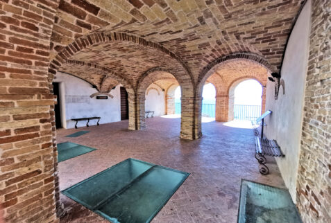 Grottammare – a fantastic porch named Le Logge del Teatro – BBofItaly