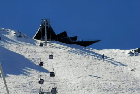 La Stella – going up with the cable car you can admire the shape of the building – BBofItaly
