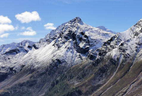 Lago del Truzzo – foreground of mount Pizzaccio, this peak is a target in the dreams drawer of BBofItaly team – BBofItaly