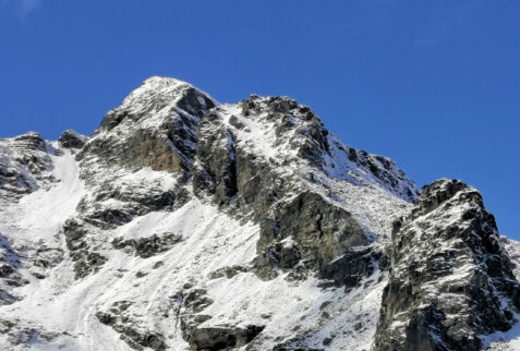 Lago del Truzzo – on the border with Switzerland, one of peaks that surround the lake – BBofItaly