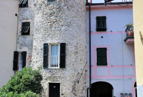 Tellaro – a glimpse of the hamlet – BBofItaly