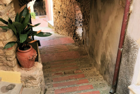 Tellaro – a glimpse of the hamlet – BBofItaly