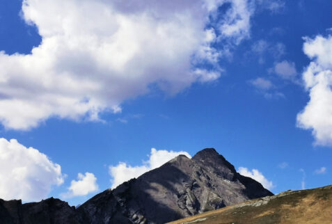 Punta Fetitia – still a view of the top of Grande Rochere - BBofItaly