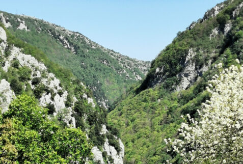 Barrea – the gulley of the Sangro river – BBofItaly
