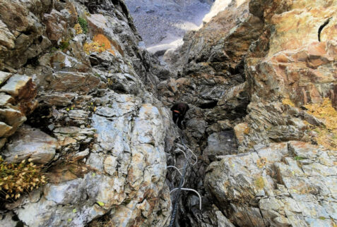 Passo della Scaletta - the gully to the pass seen from the top - BBofItaly